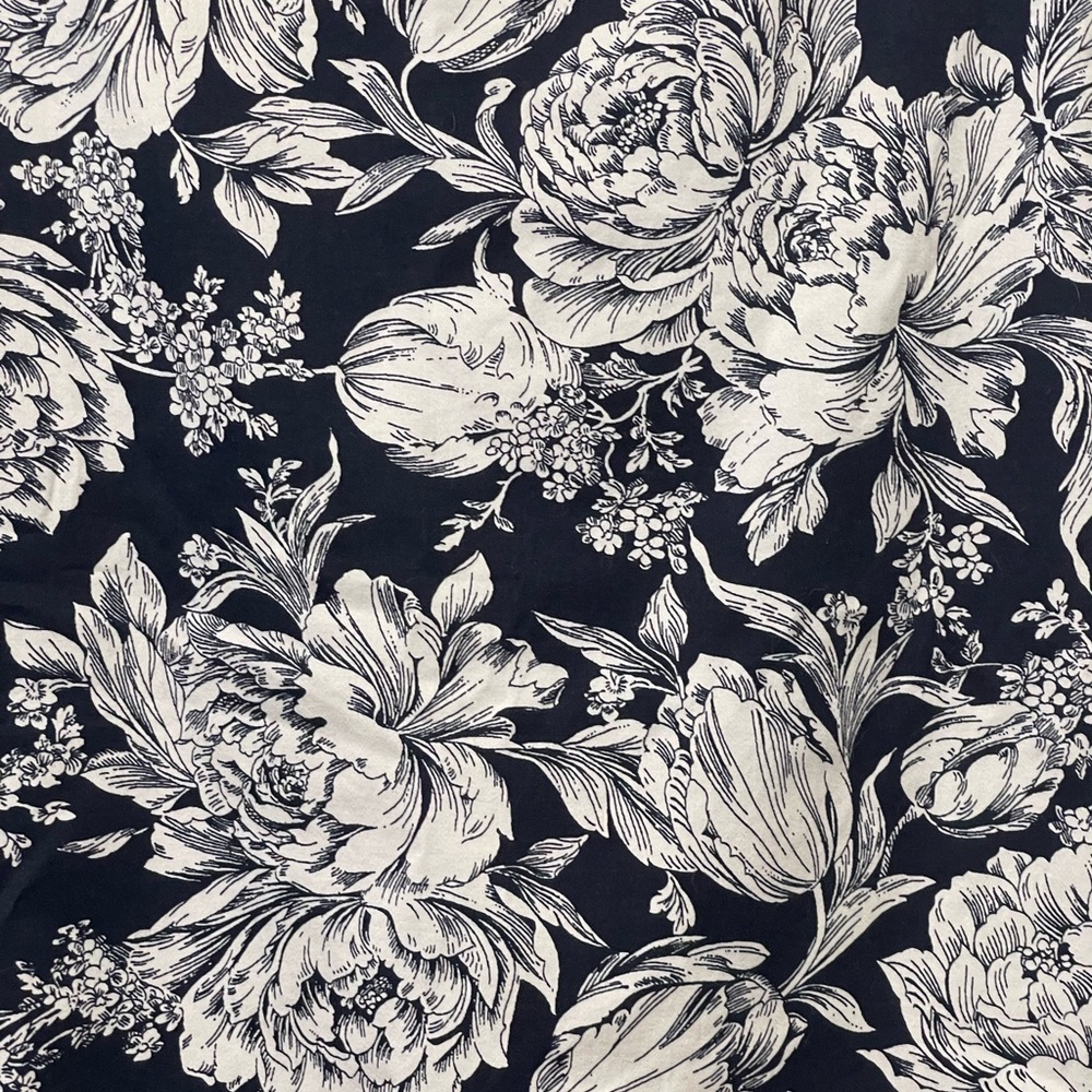 Ann Taylor Floral Pencil Skirt - Picture 3 of 6